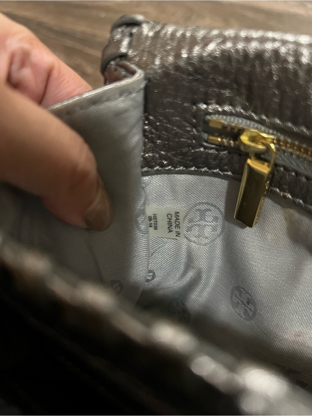 Tory Burch Marion Metallic Combo Crossbody Bag - Picture 8 of 10